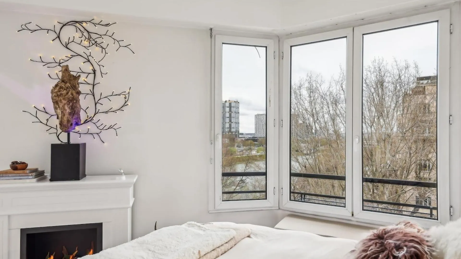 The Eiffel Tower And Seine Views With Balcony - Cityapartmentstay 巴黎