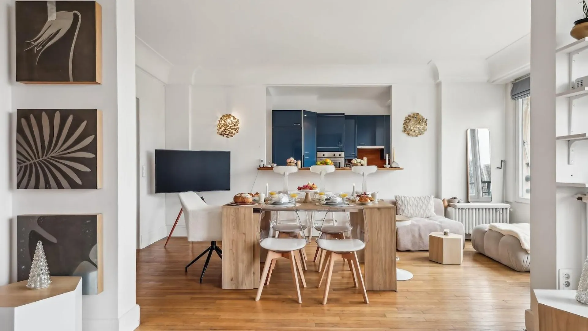 Apartment The Eiffel Tower And Seine Views With Balcony - Cityapartmentstay Paris